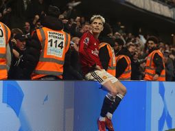 Doblete de Garnacho en la agónica derrota del United ante Chelsea