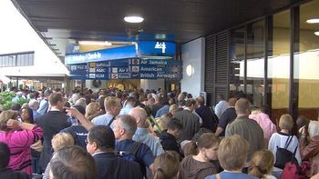 otra vez miedo en ee.uu. por explosion en un aeropuerto otra vez miedo en ee.uu. por explosion en un aeropuerto