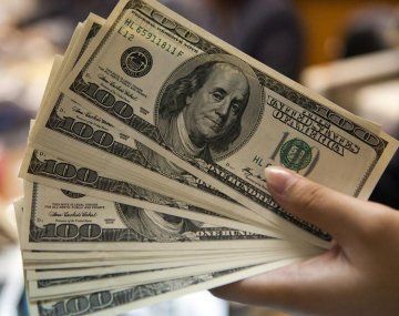 La aclaración del secretario de Finanzas tras el anuncio de la intervención del dólar