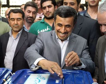 Irán cerró las presidenciales y habría segunda vuelta