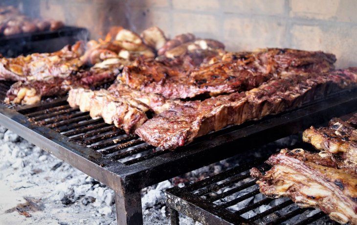 Este bodegón presenta los mejores cortes de carne de Buenos Aires. 