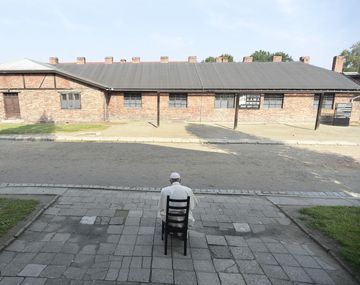 Fotos de tapa de diarios del mundo: Francisco