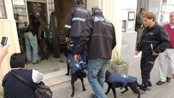 en cuevas de salta se secuestraron divisas y armas en cuevas de salta se secuestraron divisas y armas