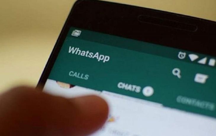 Intentó hacerle una broma a su novia por WhatsApp y descubrió que era infiel