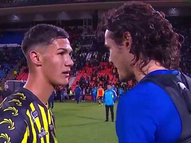 El conmovedor gesto de Edinson Cavani con un juvenil de Almirante Brown que es viral