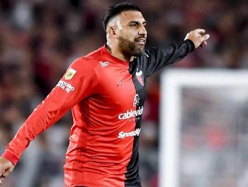 Tras los silbidos, Ábila le respondió a los hinchas de River
