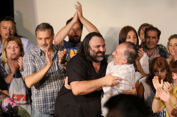 Luego de 17 días sin clases, los docentes bonaerenses levantaron el paro