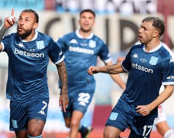 Racing goleó 3-0 a Riestra y avanzó a cuartos de la Copa Argentina