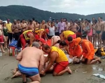 Un rayo mató a cuatro bañistas en San Pablo