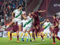 banfield y lanus juegan un lunes: los clasicos que tambien se disputaron un dia de semana banfield y lanus juegan un lunes: los clasicos que tambien se disputaron un dia de semana