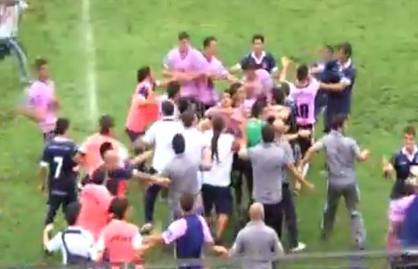 Escándalo en la Copa Argentina: Acassuso y Fénix terminaron a las piñas