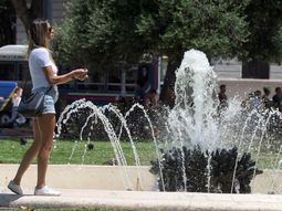 Sigue vigente el alerta naranja por la ola de calor y la sensación térmica alcanzó los 42º