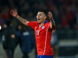 fervor chileno por los tatuajes: gary medel tambien se sumo a la moda fervor chileno por los tatuajes: gary medel tambien se sumo a la moda
