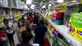 beneficiarios de auh cobraran en marzo $800 extras para utiles escolares beneficiarios de auh cobraran en marzo $800 extras para utiles escolares