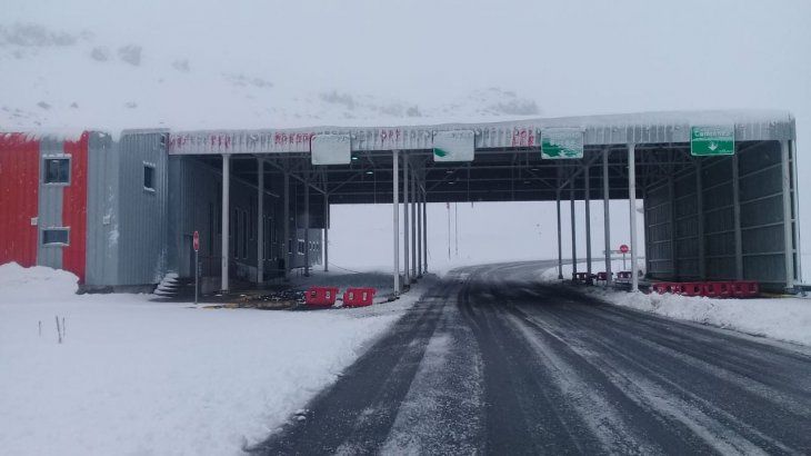 Frontera Mendoza-Chile: Paso Pehuenche sigue cerrado por mal clima