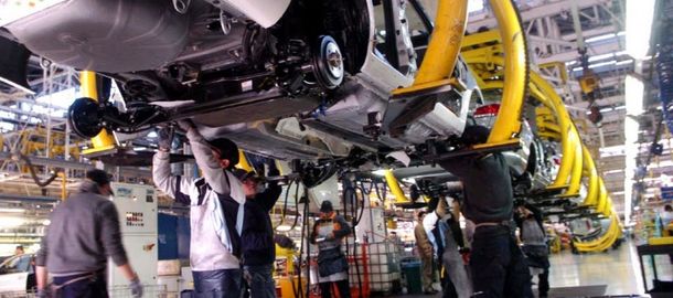 La producción automotriz cayó 8,4% en marzo