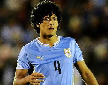 No aprendió nada: el uruguayo que pegó a los 10 minutos y se fue expulsado