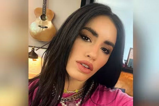 Lali Espósito jugó con un cambio de look y asustó a sus fans
