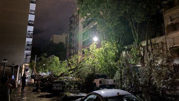 impresionante tormenta con granizo azoto a mar del plata