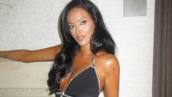 oriana sabatini lucio su pancita con un increible look en el casamiento del peque schwartzman oriana sabatini lucio su pancita con un increible look en el casamiento del peque schwartzman