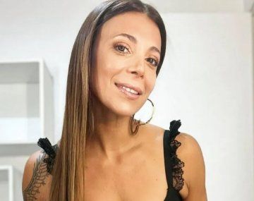 Ximena Capristo deslumbra desde Brasil con una microbikini multicolor
