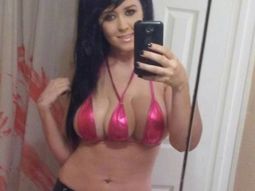 La mujer que se implantó un tercer pecho