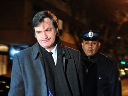 dos personas saben lo que paso: angeles y el portero dos personas saben lo que paso: angeles y el portero