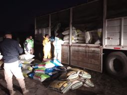 Secuestran tres toneladas de fertilizantes vendidos en el mercado ilegal