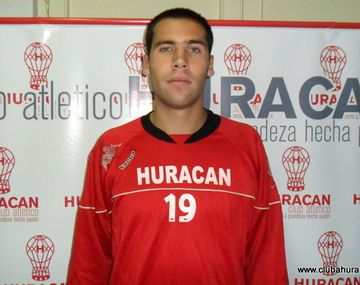 Detuvieron a un delantero de Huracán por robarle a un policía