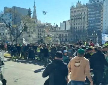 Tensión frente al Congreso: así avanzaba Gendarmería sobre manifestantes mientras el Senado debate