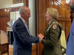 El ministro Javier García recibió a la general Laura Richardson para fortalecer la cooperación en seguridad entre Estados Unidos y Uruguay. El ministro Javier García recibió a la general Laura Richardson para fortalecer la cooperación en seguridad entre Estados Unidos y Uruguay.