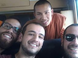 tres jovenes argentinos estan varados en nepal tres jovenes argentinos estan varados en nepal