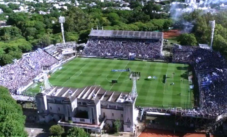 Gimnasia y Esgrima La Plata y Estudiantes empataron 4-4 en un partidazo histórico