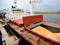 A pesar del acuerdo, el campo mantiene el paro y amenaza con extenderlo