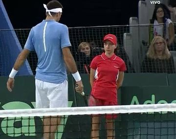 La pequeña sufrió un duro golpe y Delpo la asistió