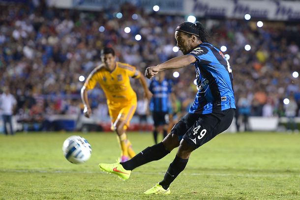 Ronaldinho tiene todo arreglado para jugar en un exótico fútbol