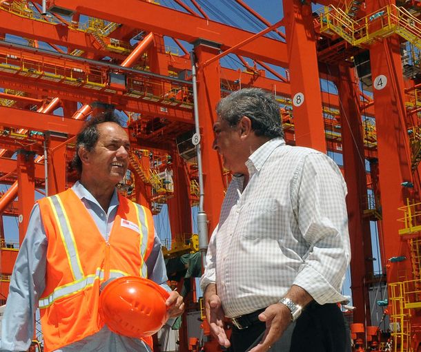 Scioli agradeció el compromiso y la responsabilidad de la Policía Bonaerense