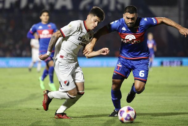 Tigre y Newells empataron 2-2 en Victoria