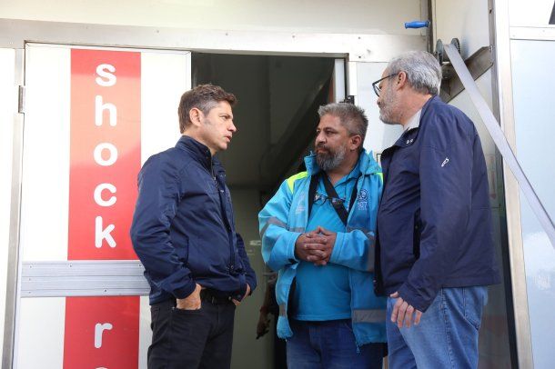 Inundaciones en Bahía Blanca: Axel Kicillof estuvo en el hospital Penna