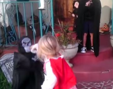 VIDEO: defendió a su hermano tras una broma 