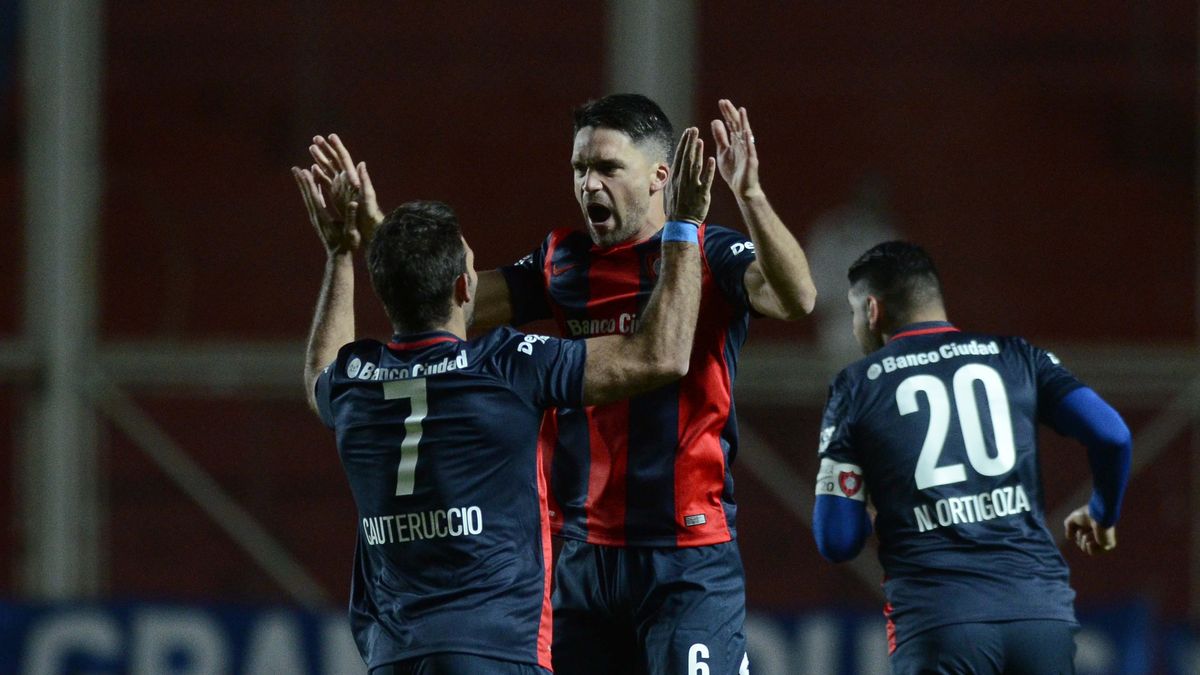 Torrico tapó un penal sobre el final y San Lorenzo eliminó a Banfield