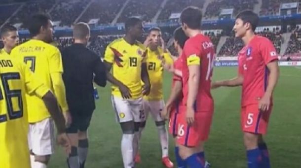 Este es el gesto que hizo Cardona