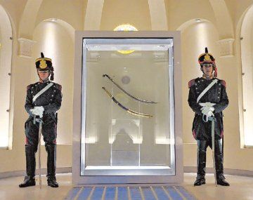 Rechazan frenar el traslado del sable corvo