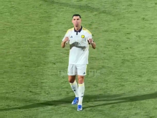 La polémica reacción de Cristiano Ronaldo cuando le cantaron por Messi en Arabia Saudita