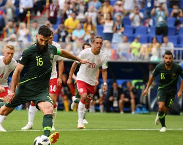 Australia sacó un empate ante Dinamarca y dejó abierta la definición del Grupo C