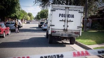 Compró una casa y encontró el cadáver de la ex dueña adentro. Compró una casa y encontró el cadáver de la ex dueña adentro.