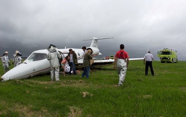 Un jet privado que partió de la Argentina despistó al aterrizar en Punta del Este