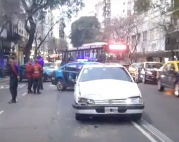 Video: un conductor murió manejando y chocó contra otro vehículo