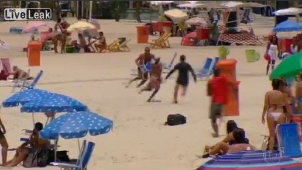 VIDEO: Turistas casi linchan a un ladrón en Brasil