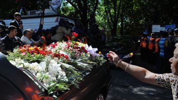 inhumaron en la tablada los restos de nisman inhumaron en la tablada los restos de nisman